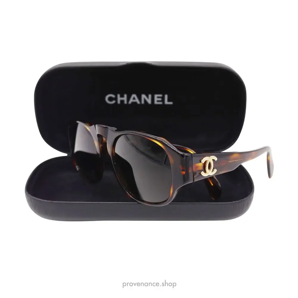 CHANEL double cc